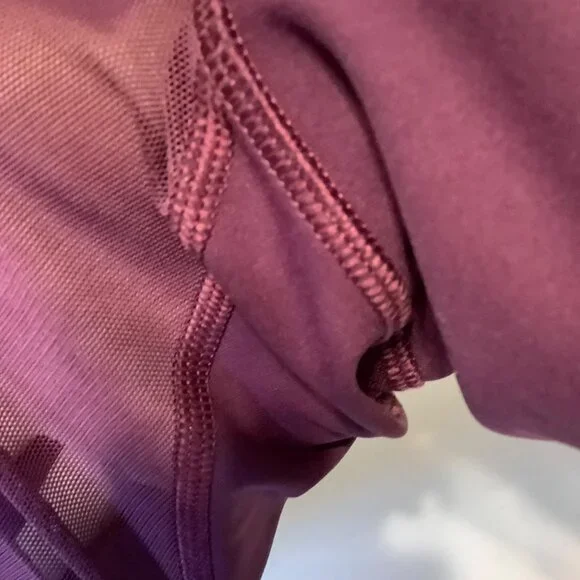Lululemon Size 6 Dark Purple Mesh Panel Leggings 28" Inseam P30416 Workout Yoga - Picture 9 of 10